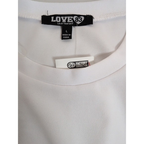 Love 83 Women's White Lace Puff Sleeve Crew Neck T-Shirt Blouse NWT Size M/L - Picture 4 of 8